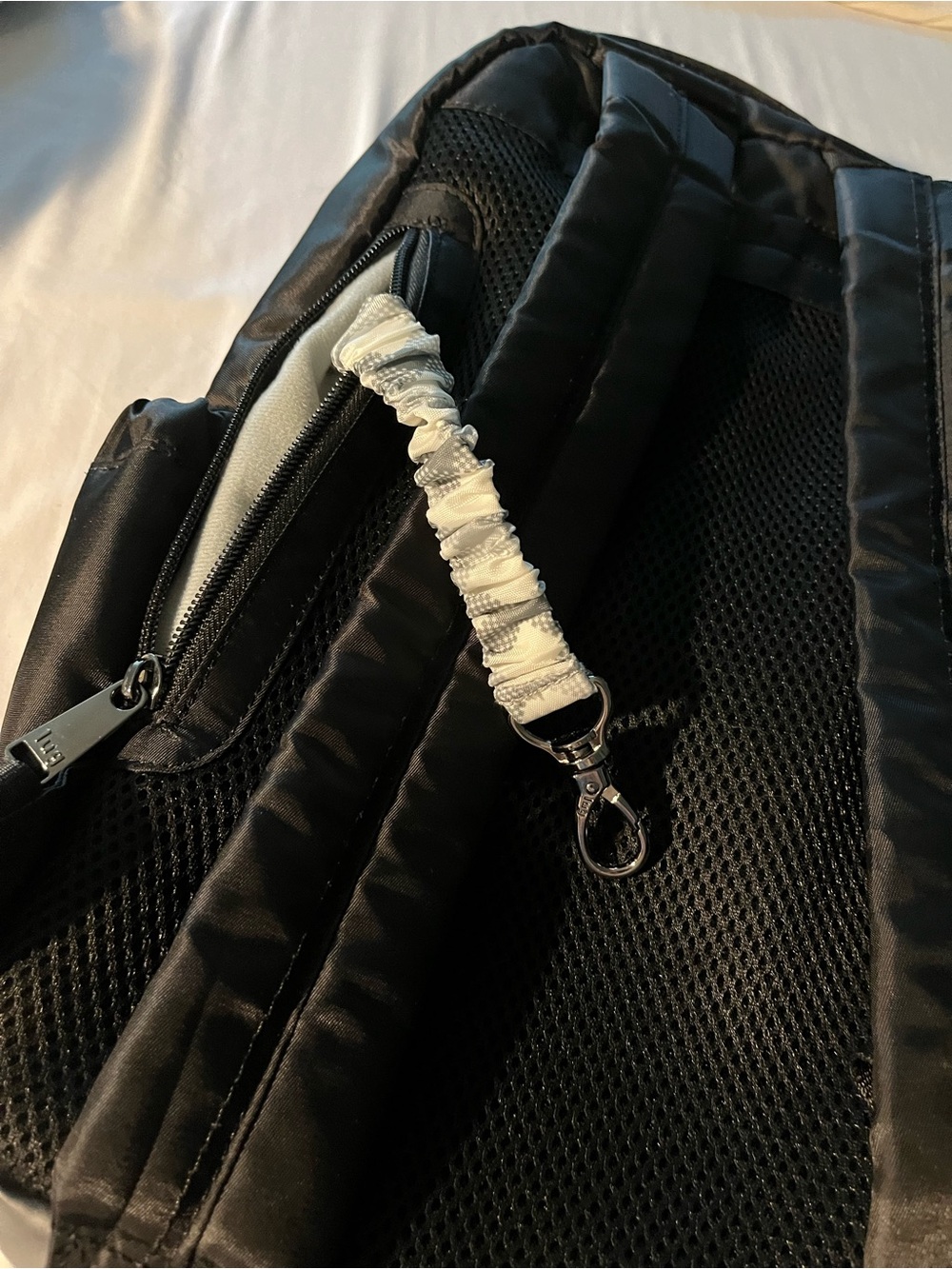 Lug Hopper SE backpack in black - Picture 4 of 7